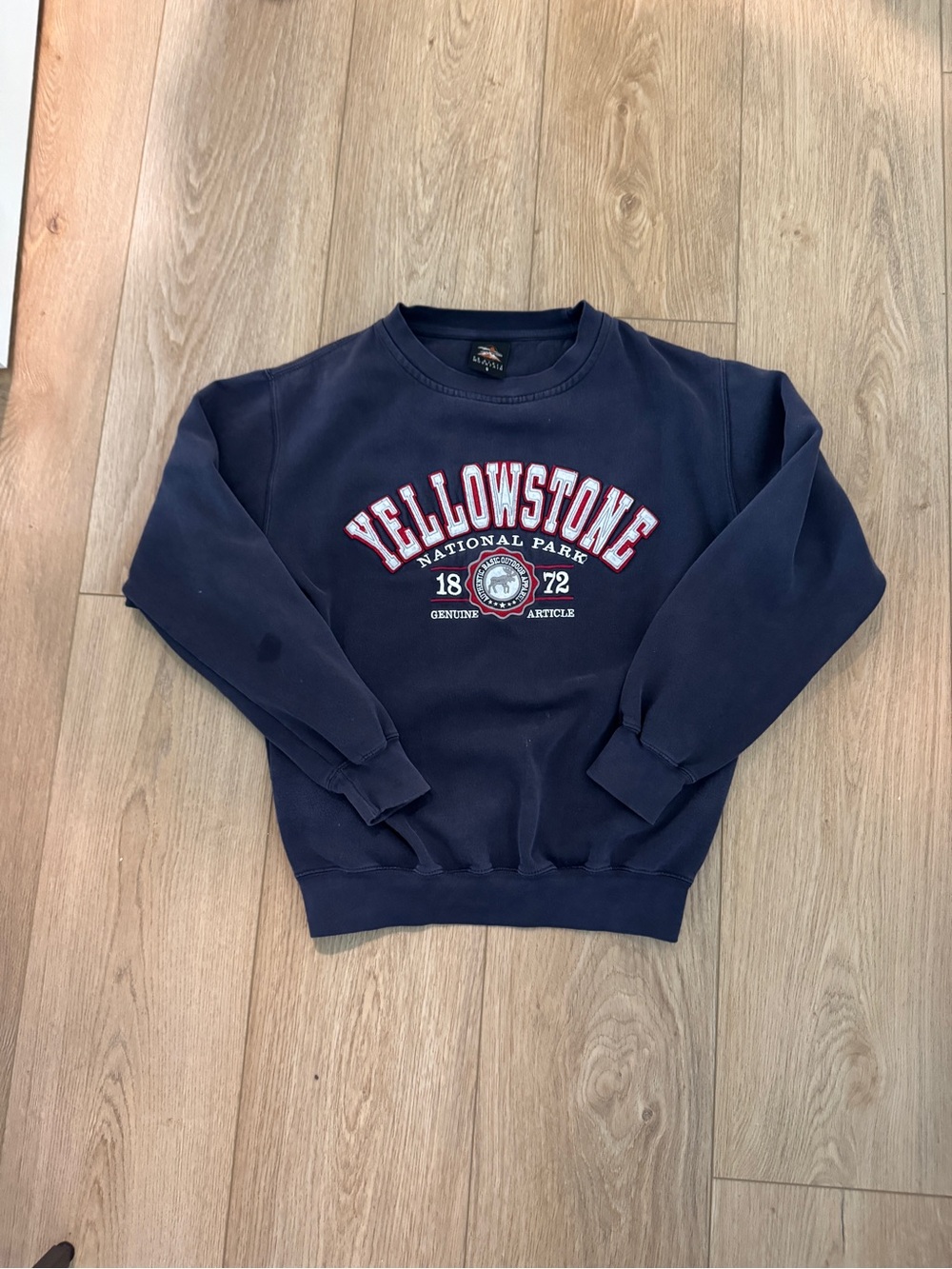 Vintage Yellowstone National Park Navy Crewneck Sweatshirt